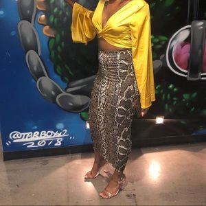 Top /bottom ( separate ) worn 1s